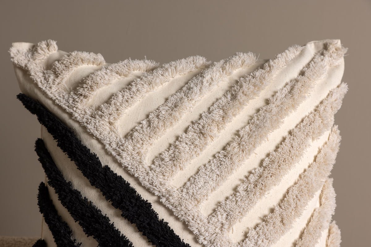 Kissenbezug Zorro - 45x45 cm mit weiß-schwarzem Muster