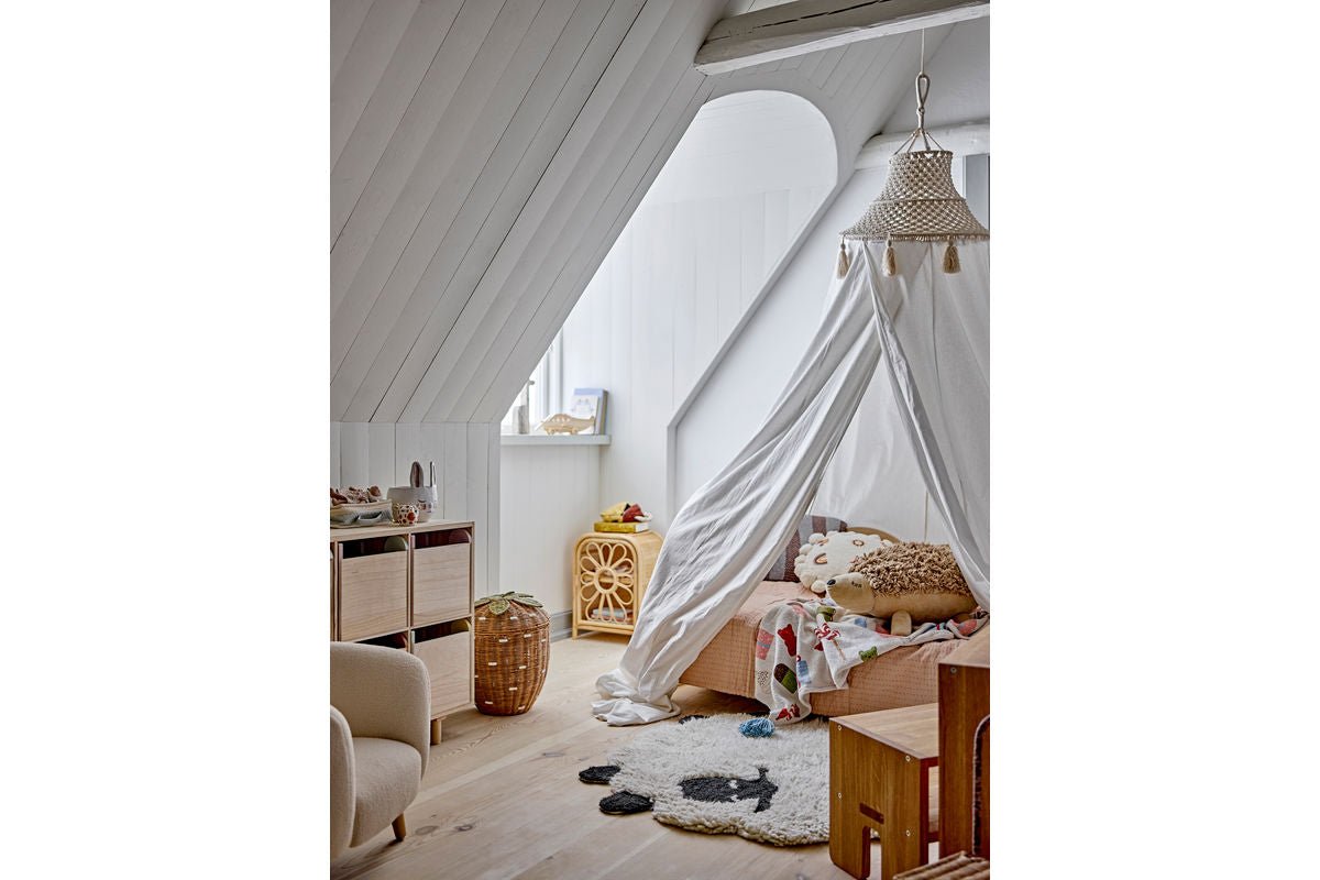 Kinder-Kommode Ubud – Blumenform aus natürlichem Rattan