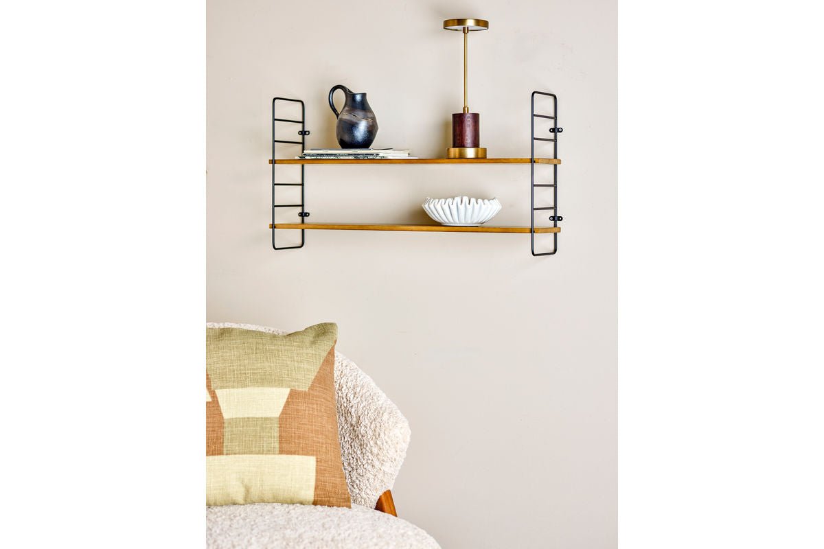 Tragbare Tischleuchte Kiro – wiederaufladbar mit Holzfuß