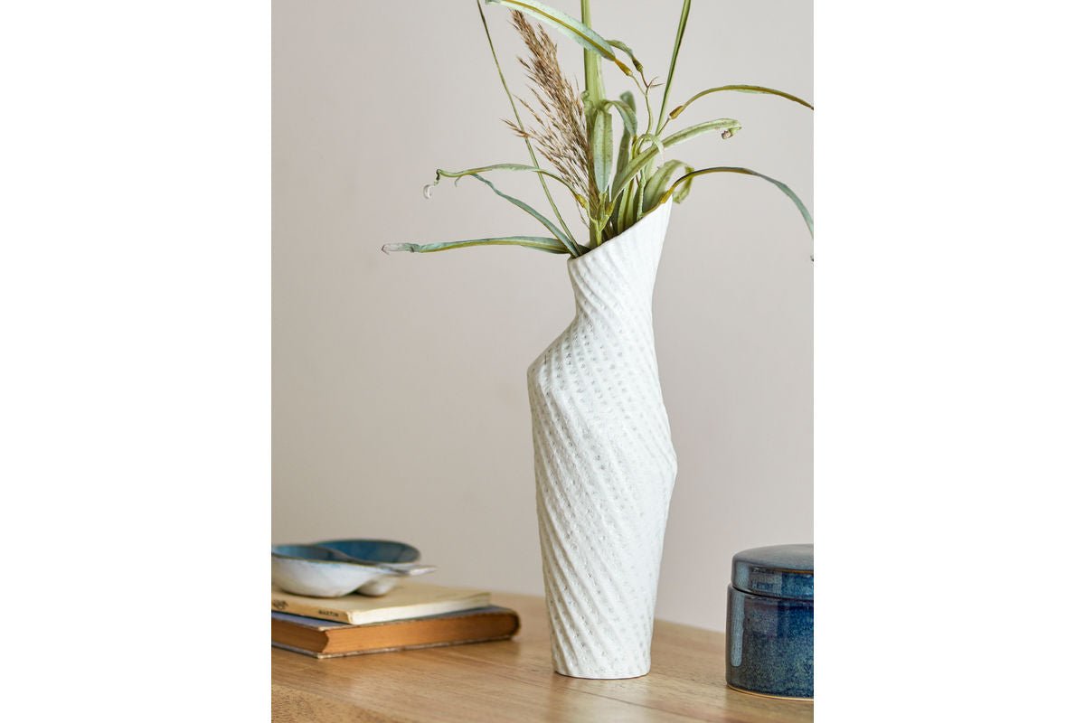 Vase „Fiona“ – aus Steingut