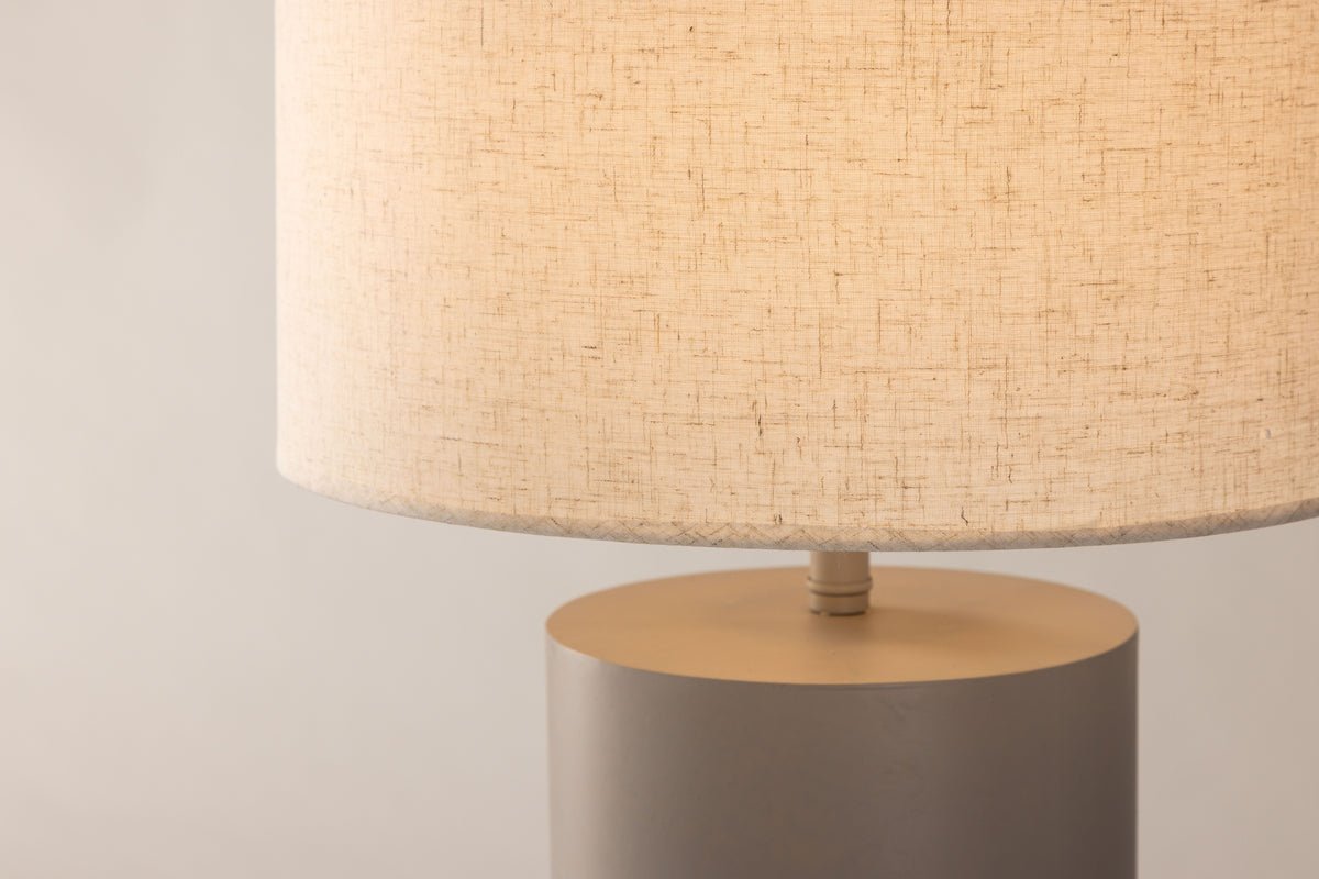 Stehlampe „Ravo“ – Zylindrisches Design in Hellgrau (Höhe 100 cm)