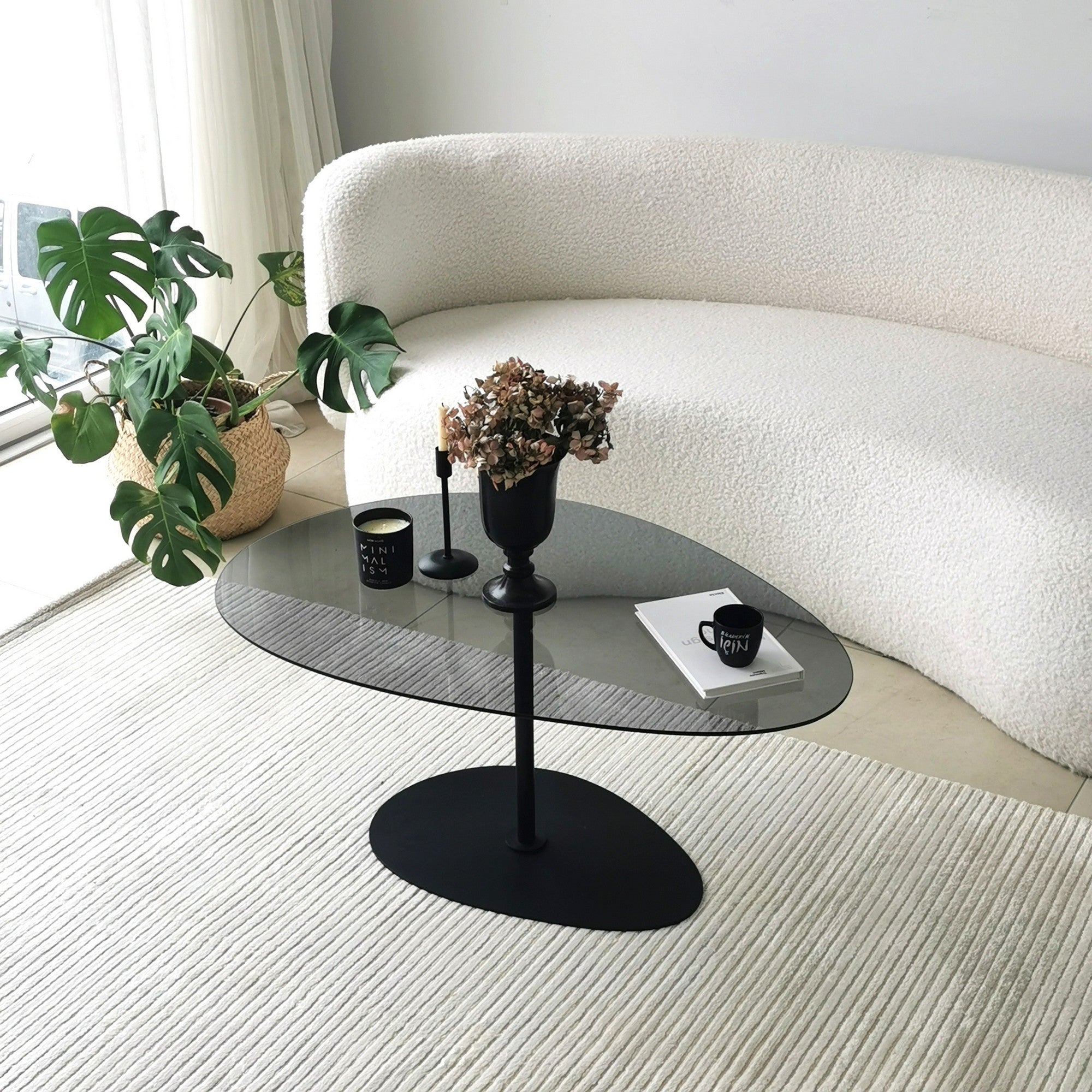 Couchtisch Dovira - mit Glasplatte und schwarzem Metallgestell