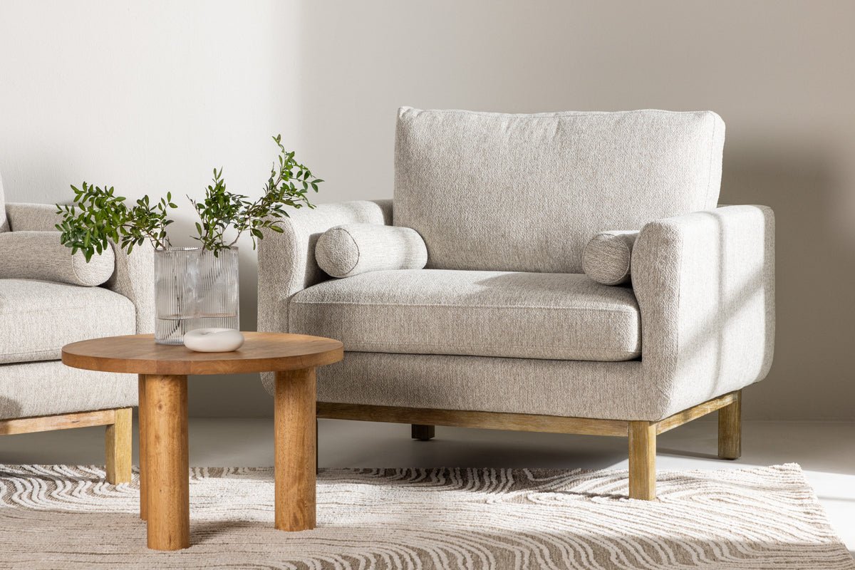 Sessel Living - aus Gummibaumholz mit beigefarbene Polyesterbezug