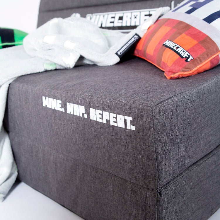 Minecraft Klappsofa „SleepCube“ – ausklappbar & passend zum Kinderbett