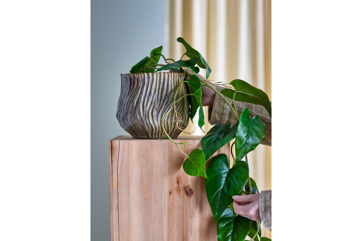 Blumentopf „Terraea“ – Braunes Steingut