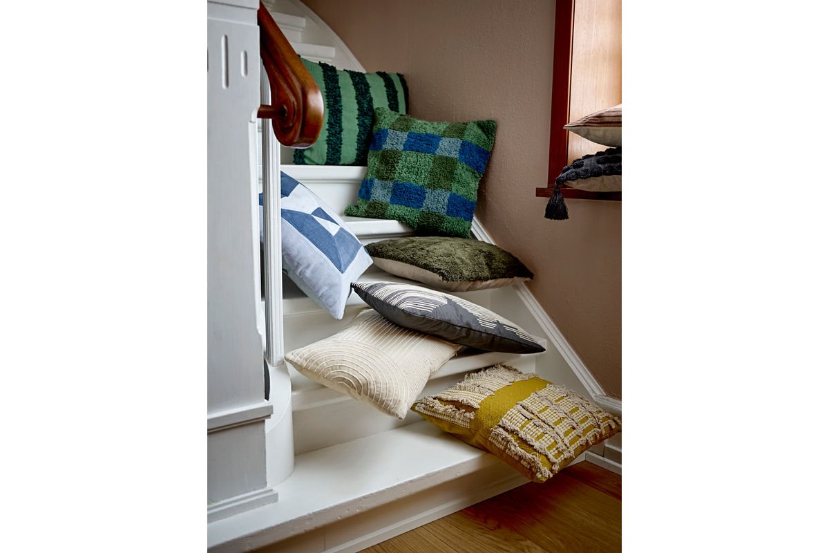 Zierkissen Livara – Getuftete Struktur mit Karomuster