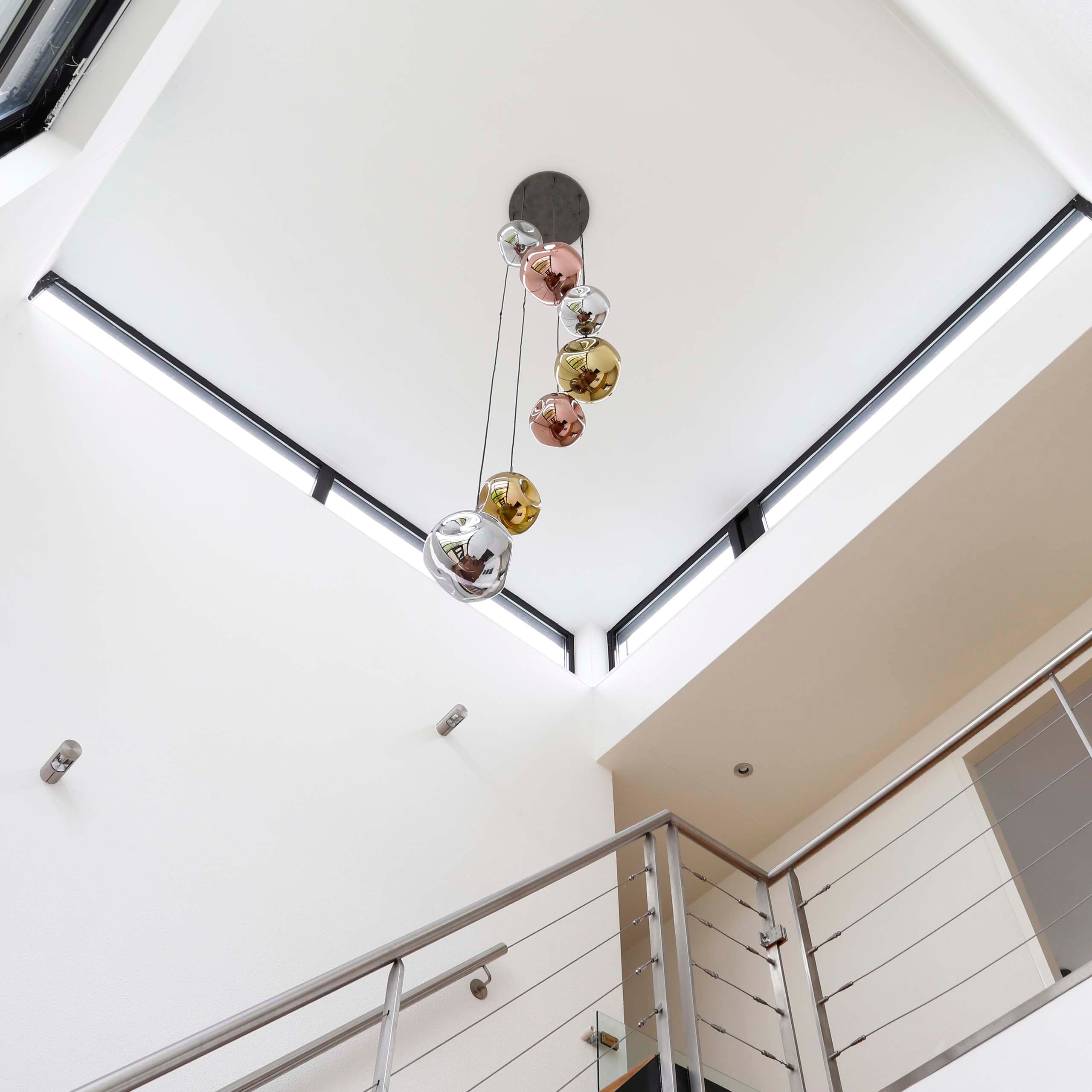 Pendelleuchte „Elaris“ – 7 Leuchten gestuft in der Metall-Farbkombination Gold,Kupfer und Chrom