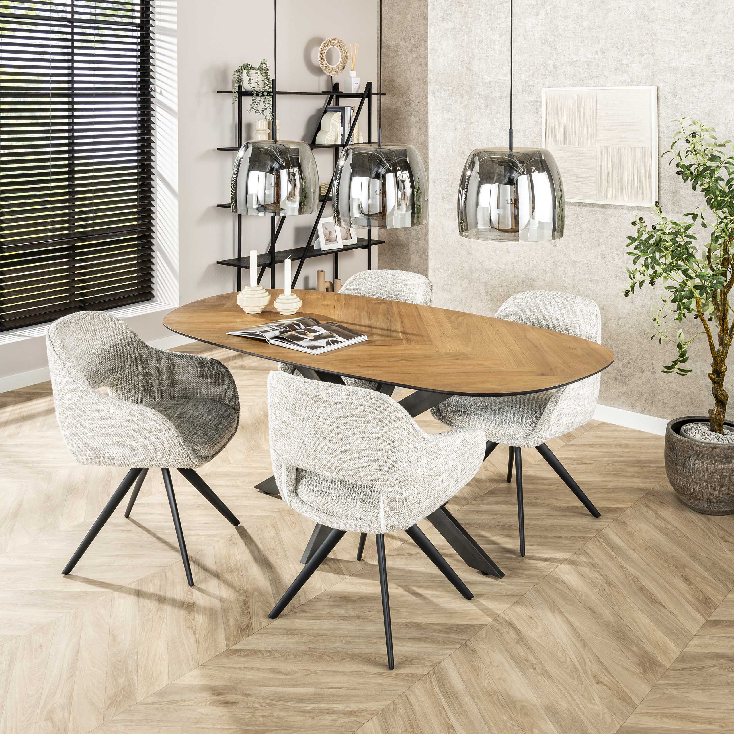 Pendelleuchte „Cirella“ – 3 Leuchten mit großen Lampenschirmen aus Chromglas