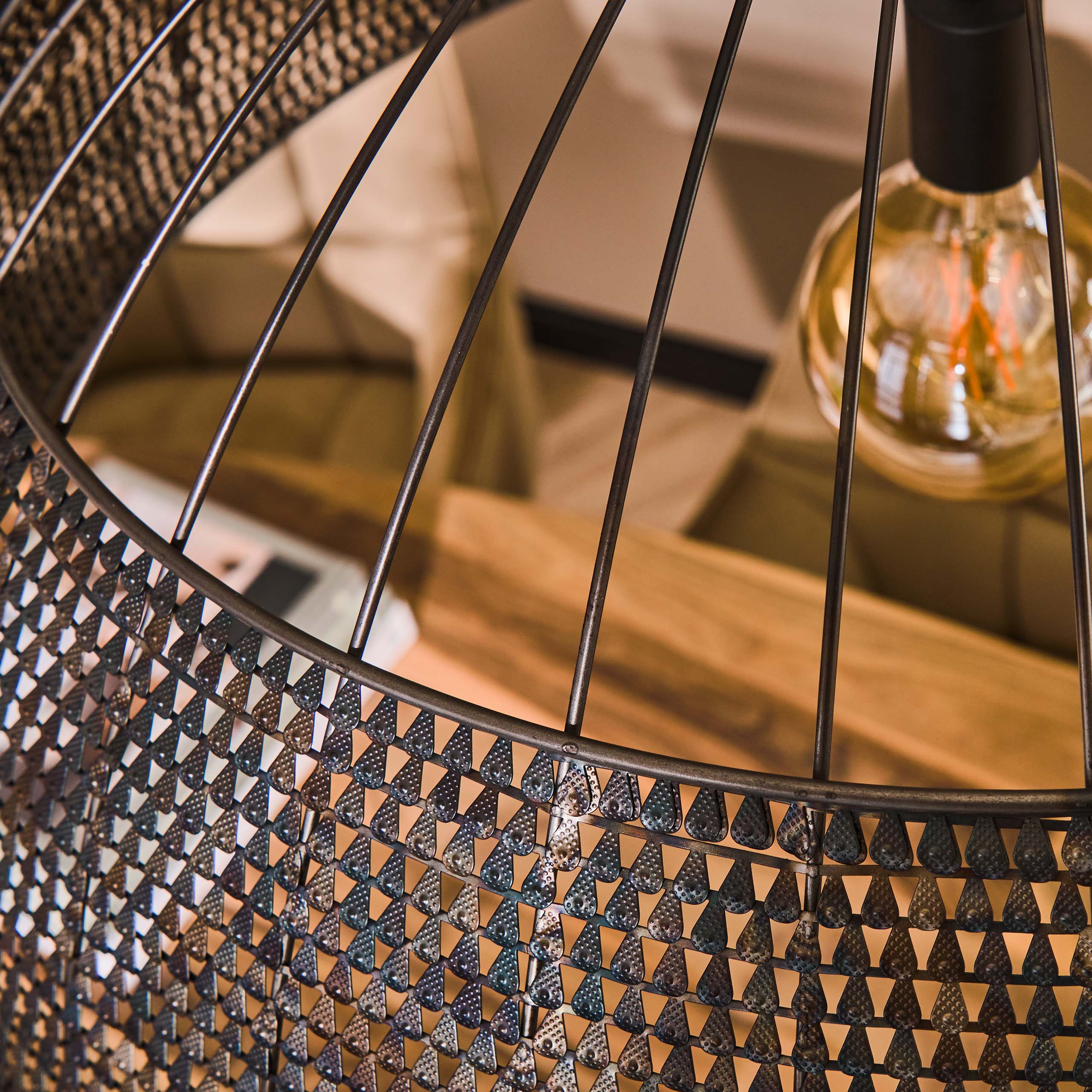 Pendelleuchte "Satoria“ – Handgefertigter Lampenschirm in Halbrund aus Metall in Schwarz-Bronze