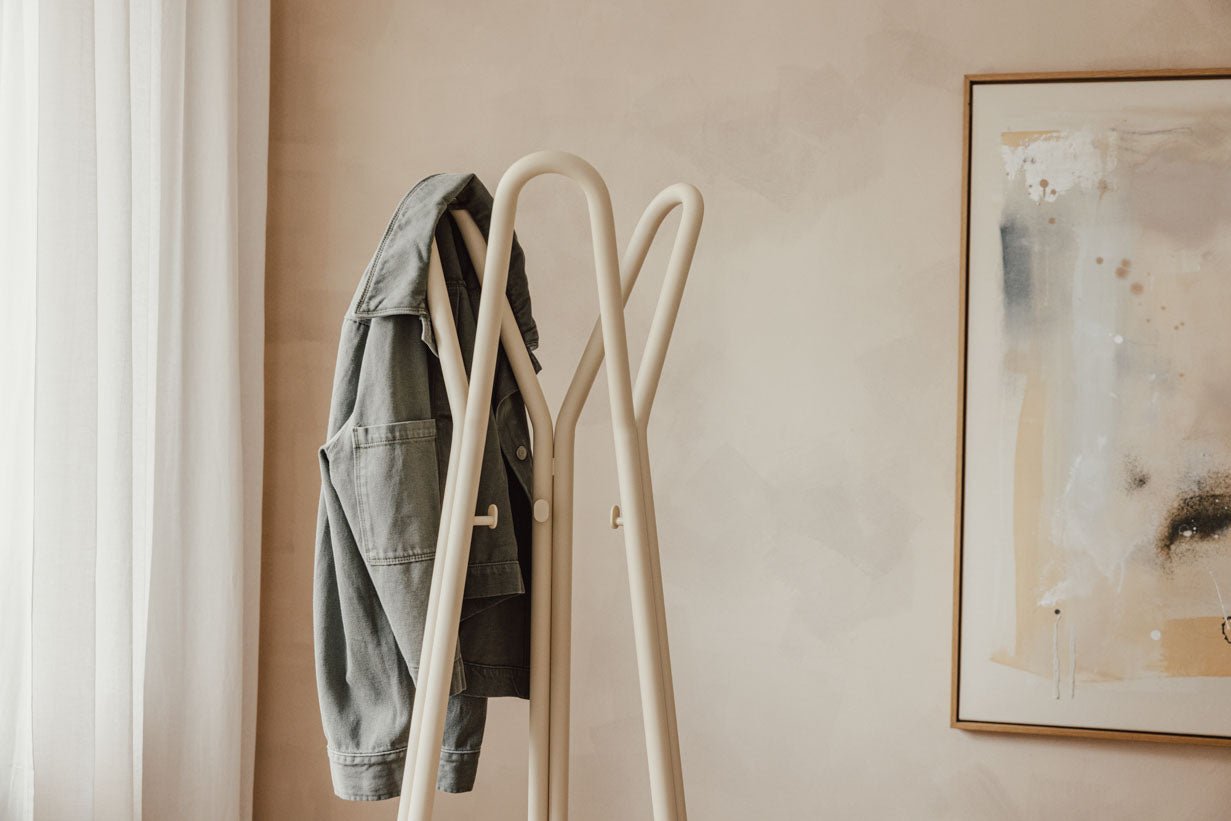 Garderobe Charles – Minimalistischer Dielenständer aus Stahl