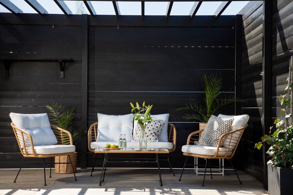 Garten Loungeset Raina – 4-teiliges Set mit Glasplatte & Kissen