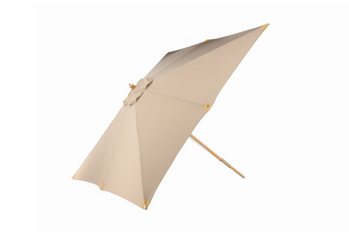 Sonnenschirm Albora – 300 x 300 cm in der Farbe Braun mit Buchengestell