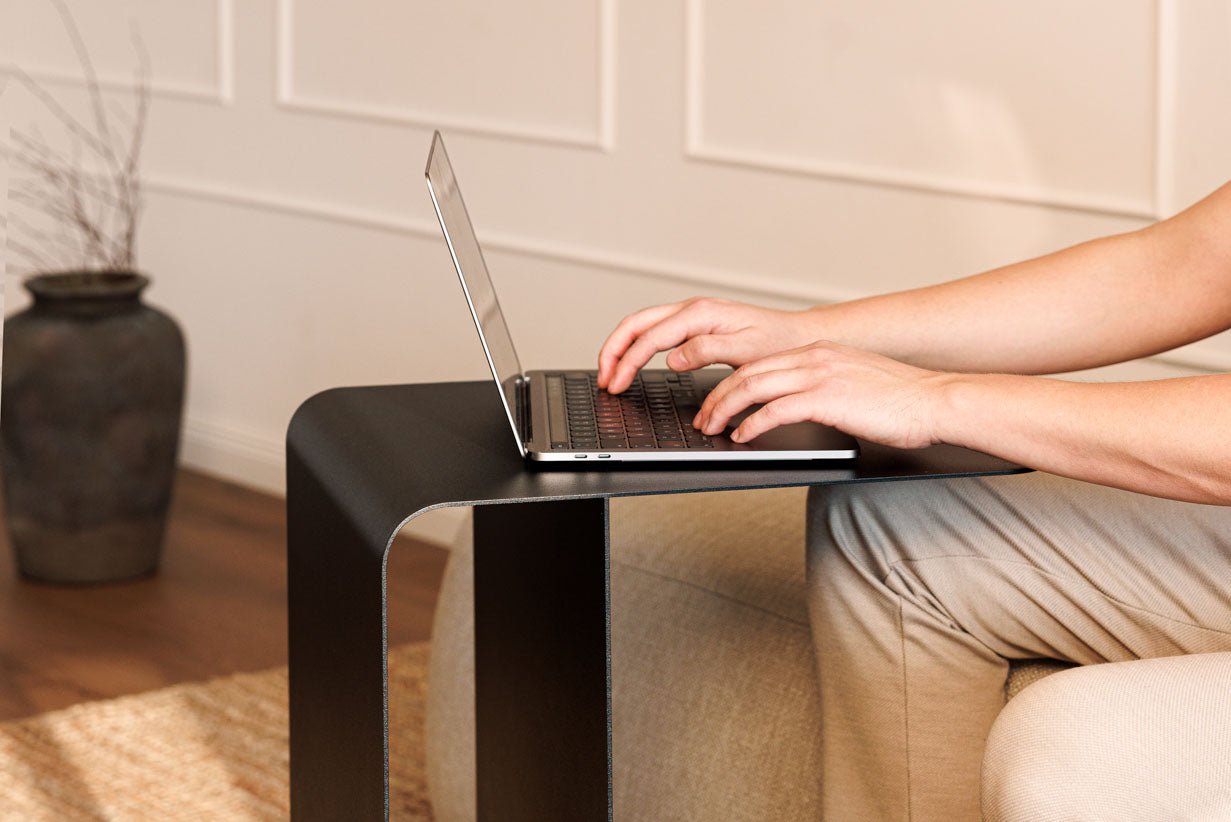 Couchtisch/Beistelltisch Cosmo – Pulverbeschichtetes Metall in modernem Design