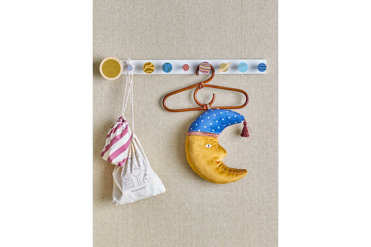 Kinder-Garderobe „Cosmo“ – Bunte Wandgarderobe aus FSC®-zertifiziertem MDF