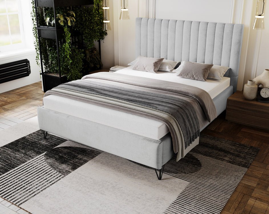 Designer Polsterbett Veleria in Samt ohne Stauraum