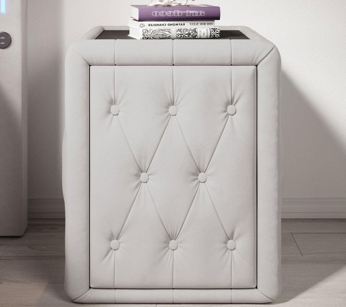 Designer Nachttisch Josy (Samt) - Luxusbetten24