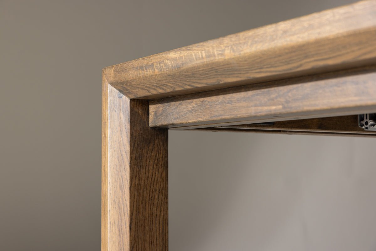 Dining table Wainui - made from sturdy oak wood