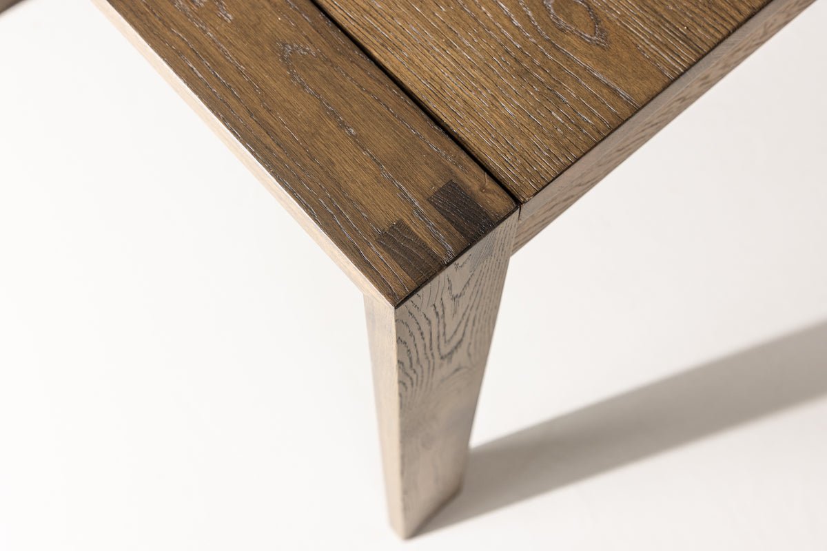 Dining table Wainui - made from sturdy oak wood