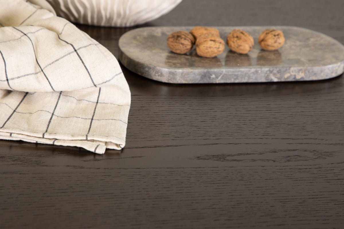 Dining table Mareva - elegant, modern and with natural charm