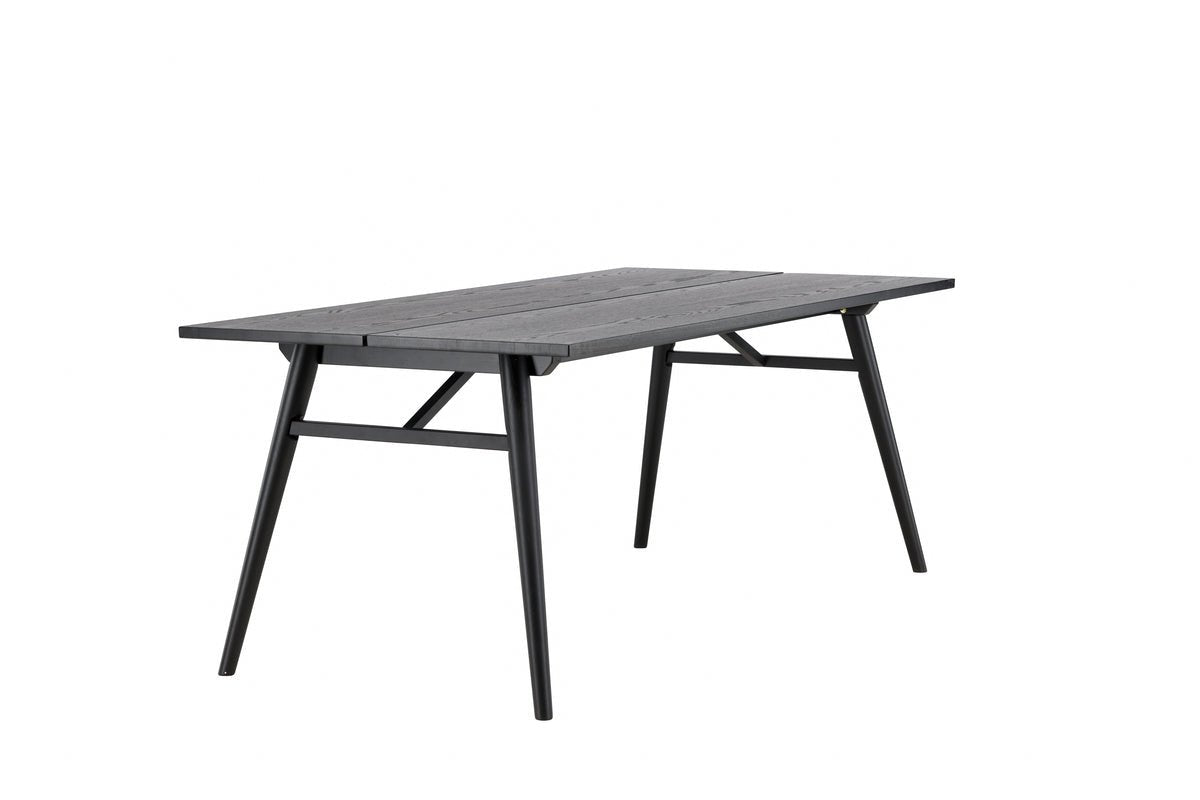 Dining table Maleko – a dining table with character and modern elegance