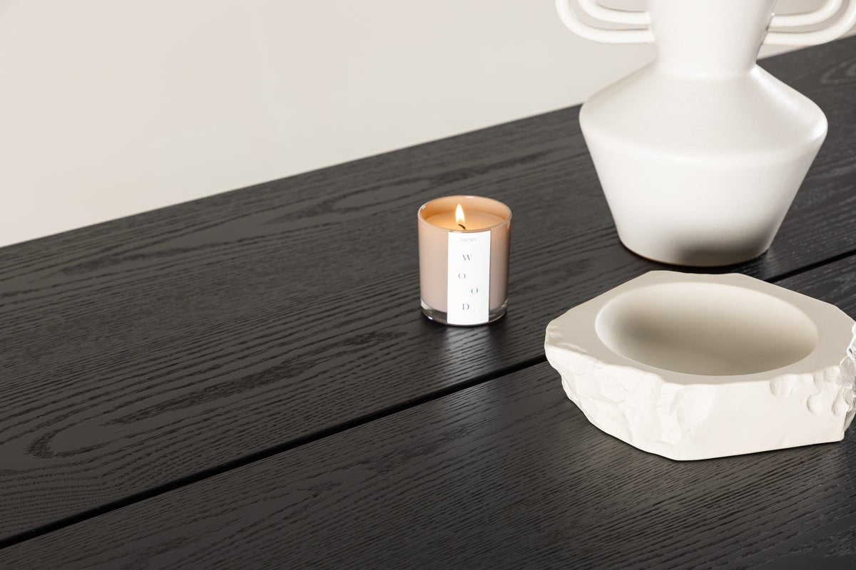 Dining table Maleko – a dining table with character and modern elegance