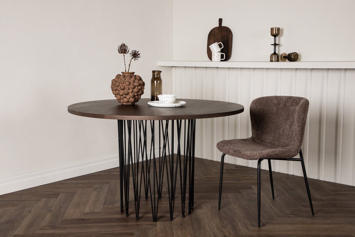 Dining table Kalua - stylish and timelessly elegant