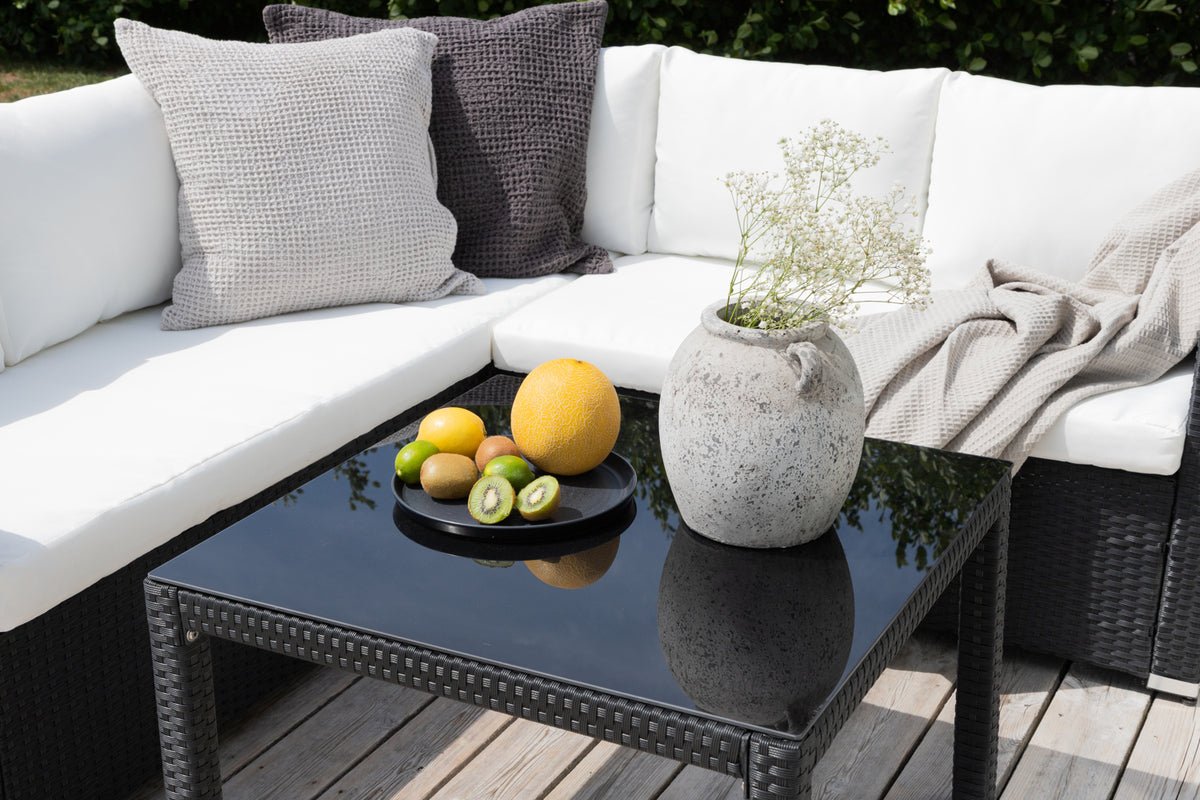 Garten Loungeset Liana – mit schwarzem Geflecht & weißen Kissen