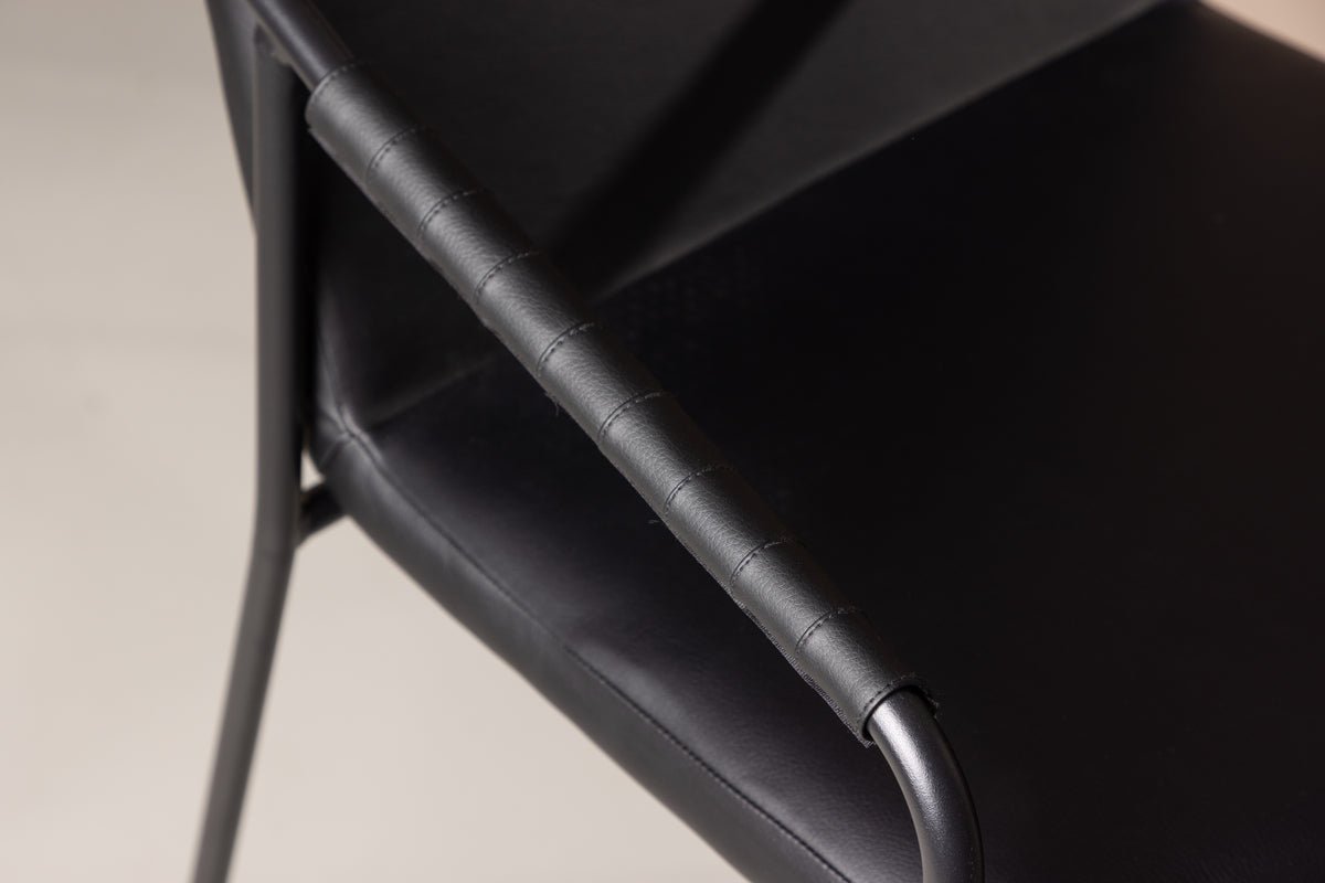 2-piece set - Bar stool Vita made of black PU with steel frame