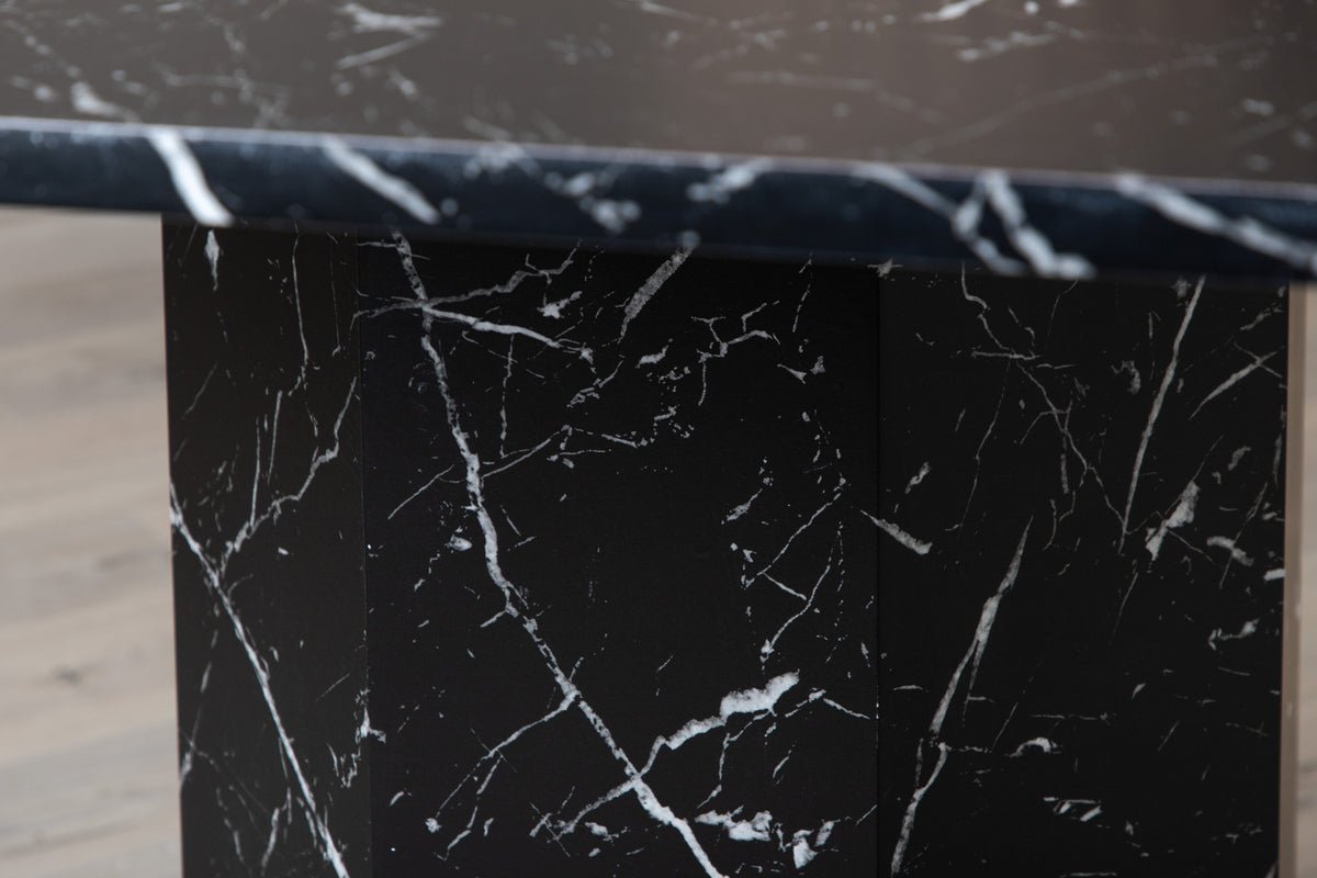 Dining table Orani - rests on a robust frame that combines stability and design