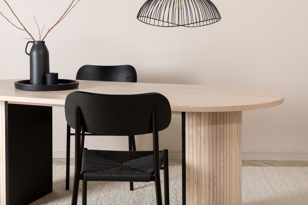 Dining table Moani - with sturdy frame in ribbed design