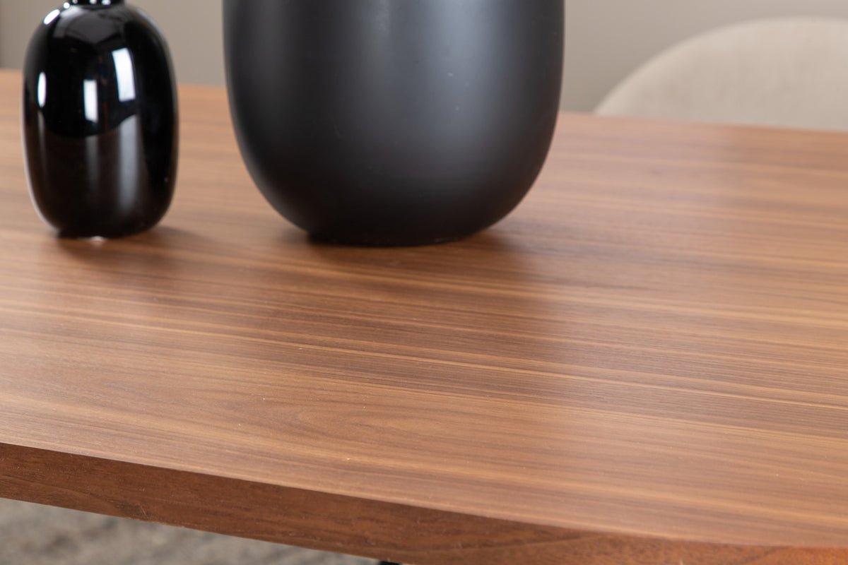 Dining table Moani - with sturdy frame in ribbed design