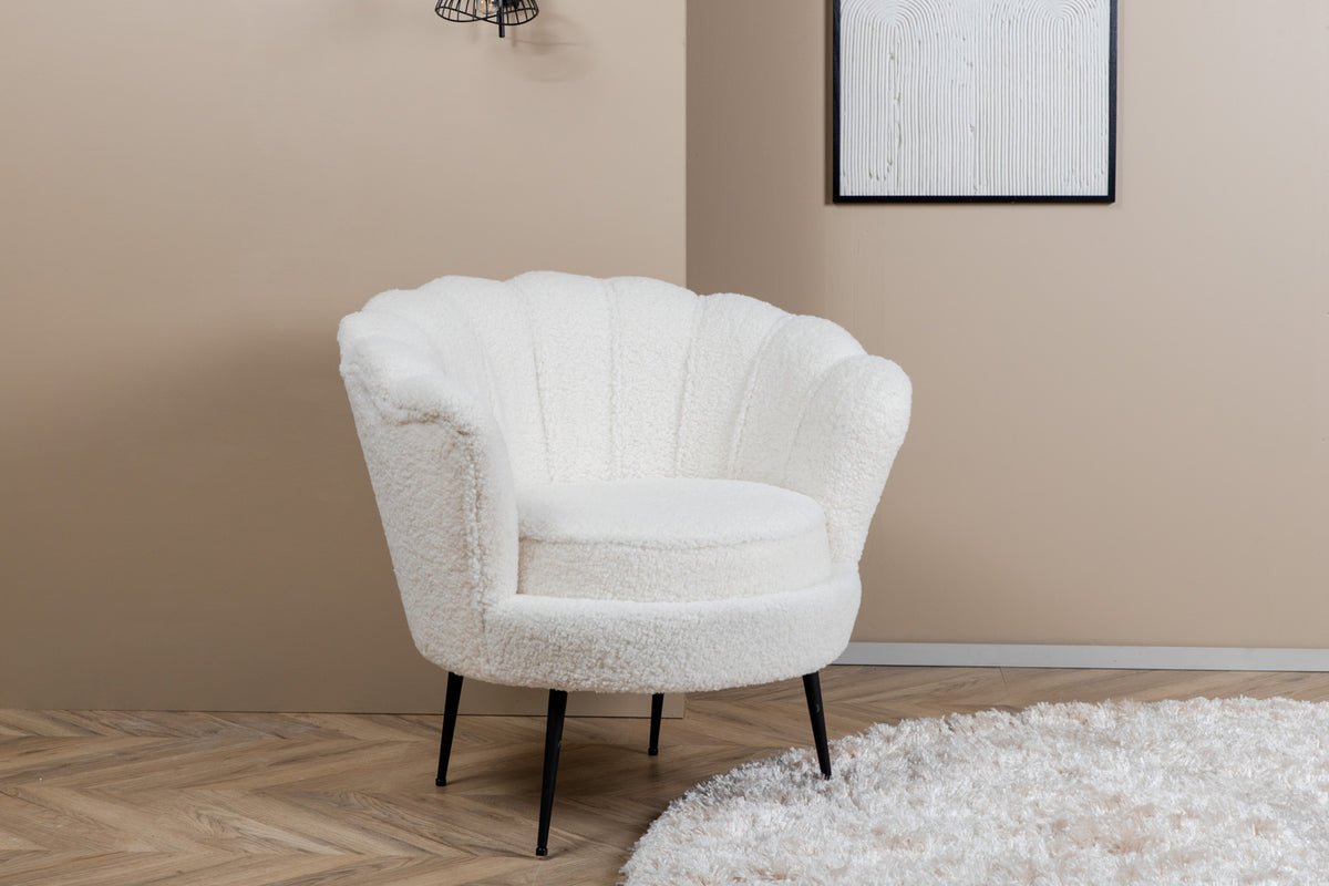 Armchair Celub - Available in 4 colors and 3 types of materials