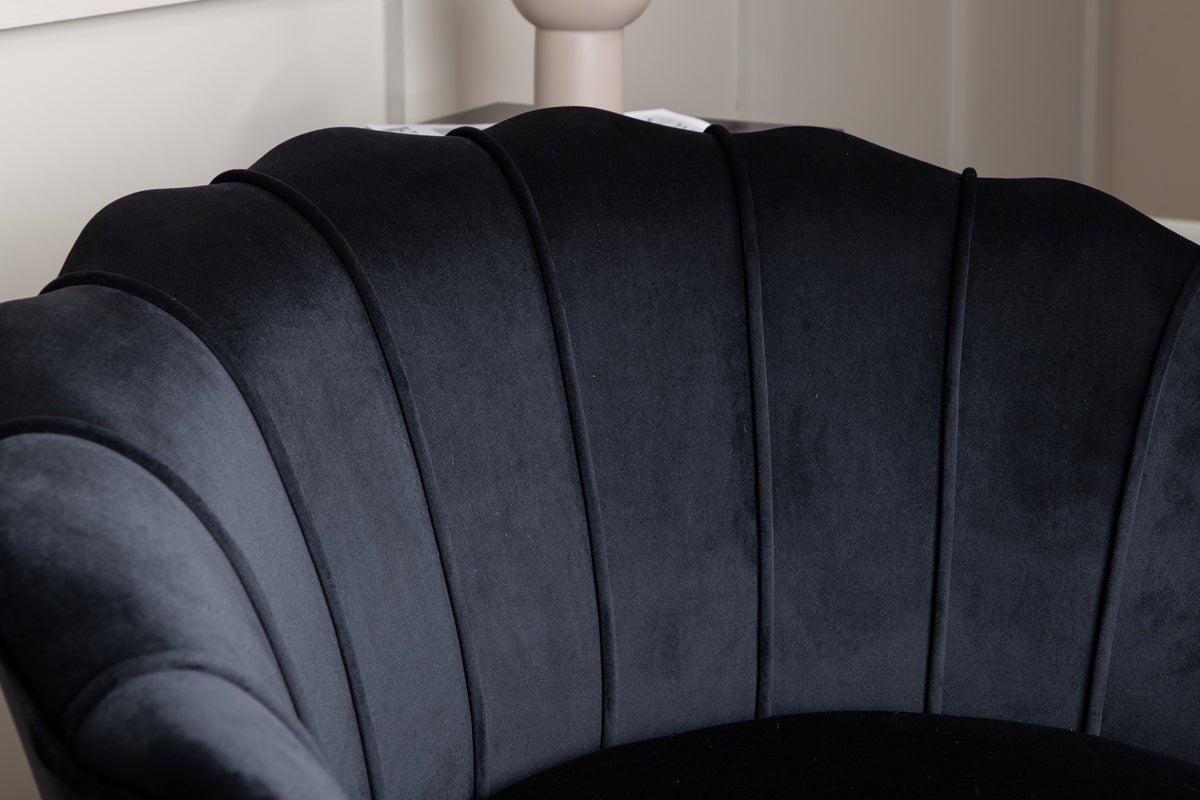 Armchair Celub - Available in 4 colors and 3 types of materials