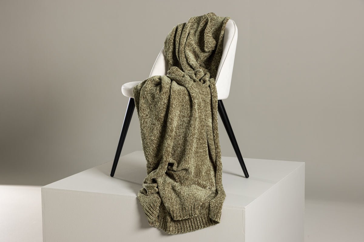 Bedspread Silva – 170×130 cm, soft chenille