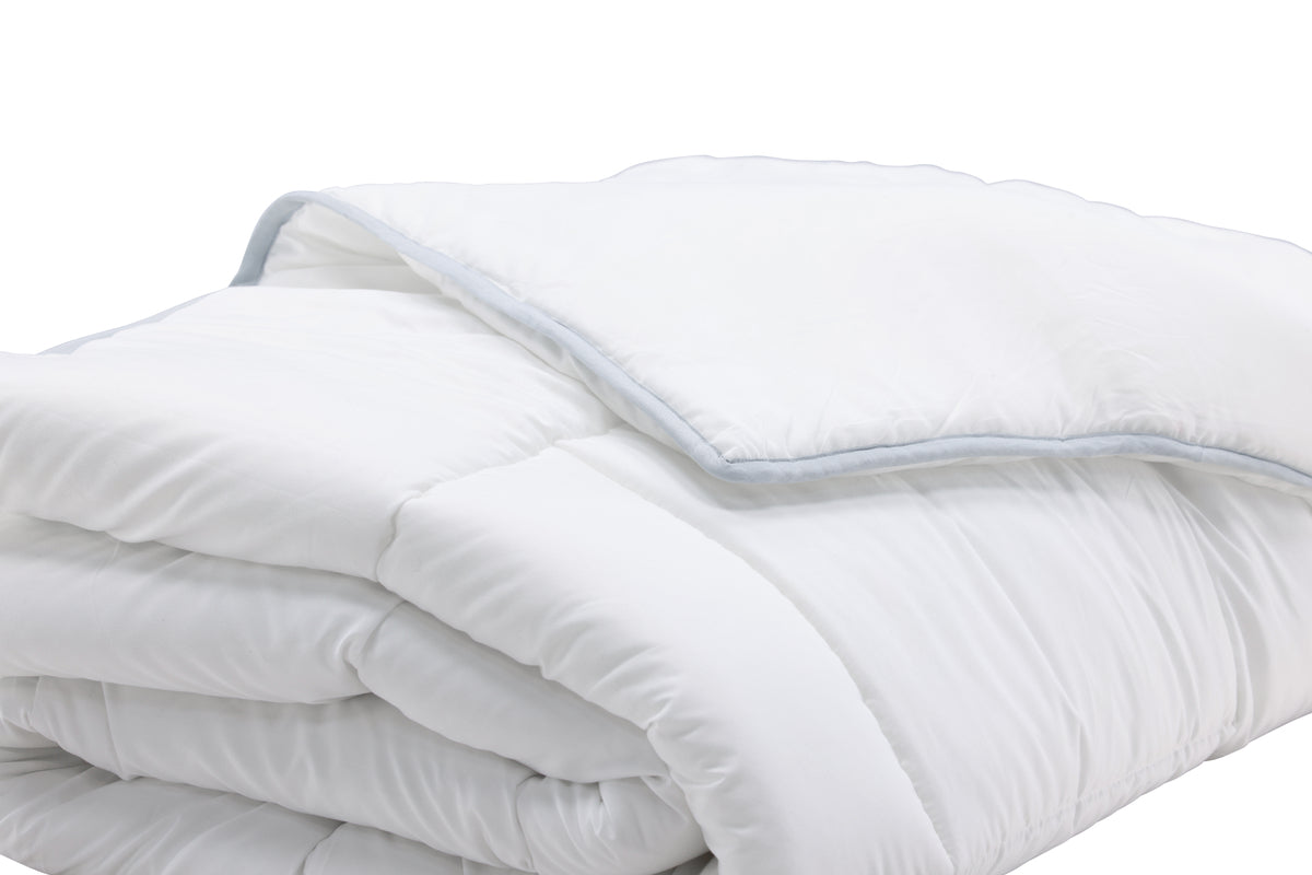 Premium duvet Skara 200 × 150 cm – microfiber lightweight blanket