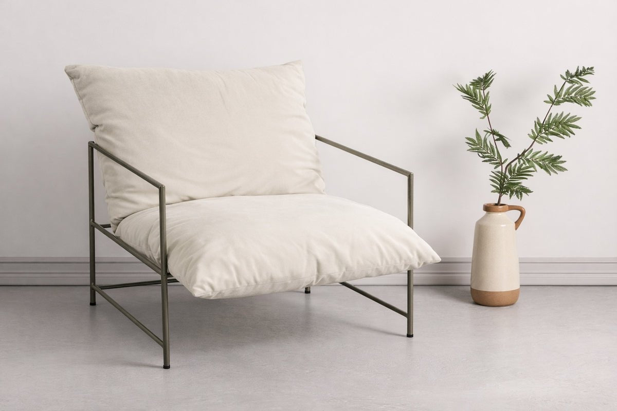 Armchair Zarell - with slender steel frame