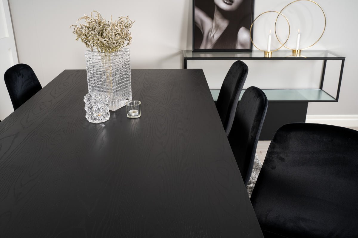 Dining table Zayen - stylish, modern and timeless