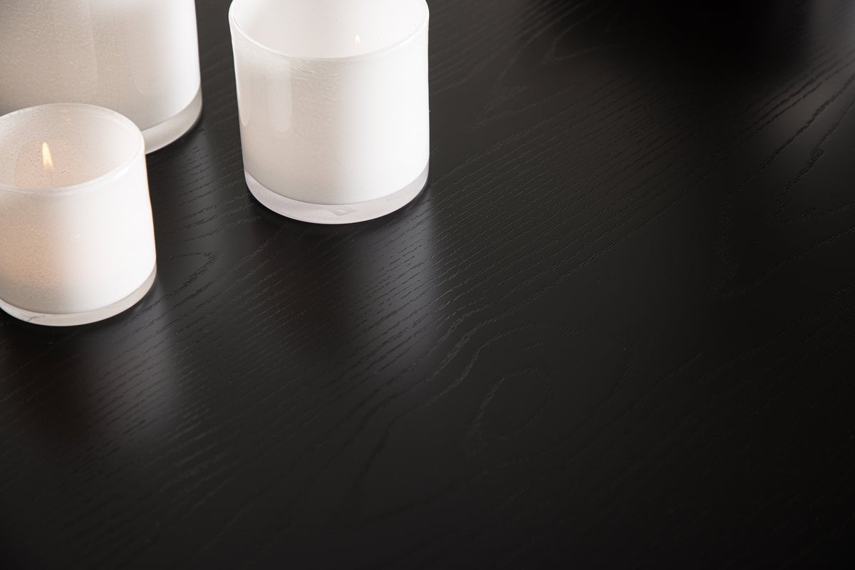 Dining table Zayen - stylish, modern and timeless