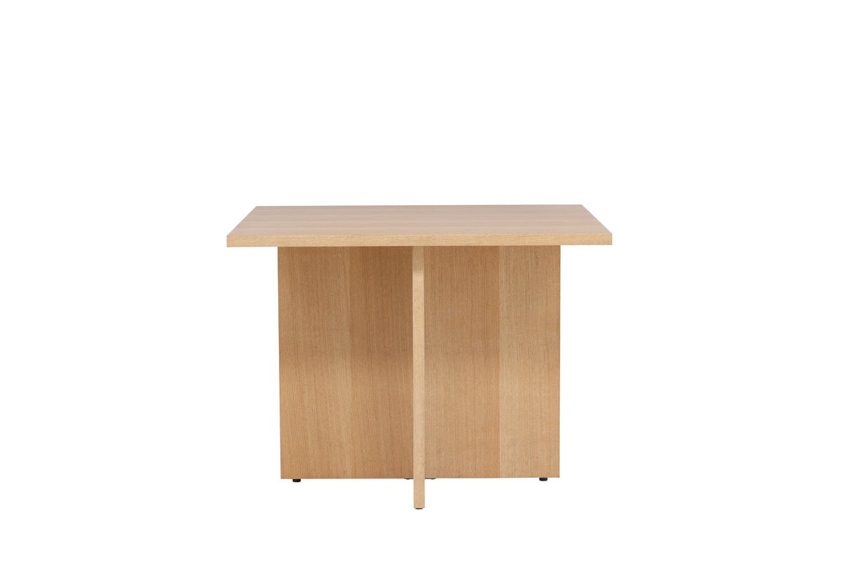 Dining table Evania - combines classic charm with modern design