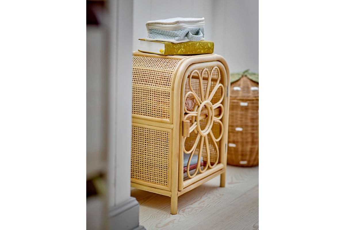 Kinder-Kommode Ubud – Blumenform aus natürlichem Rattan