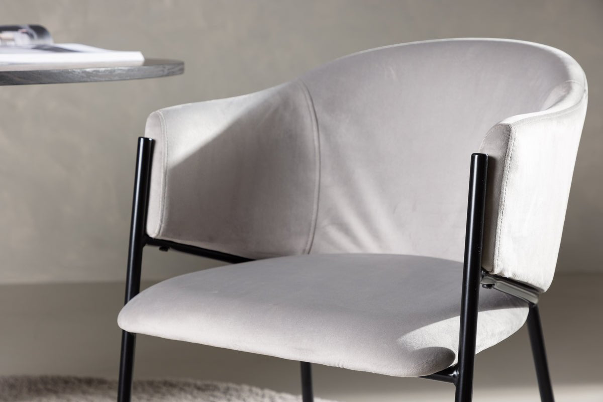 2-piece set - Chair Calyra with light gray velvet fabric