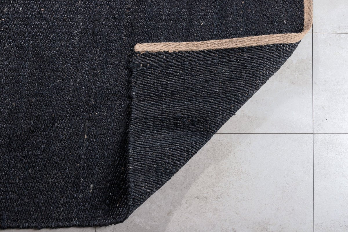 Matty Outdoor Rug - 240x170 in Black