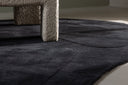 Carpet Caelen – oval shape in Black & White made of cotton