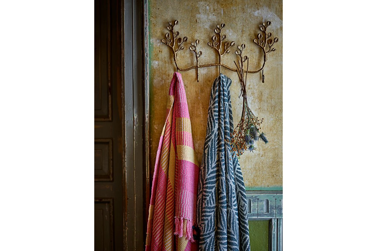 Verdea Bedspread – Recycled Cotton with Leaf Pattern