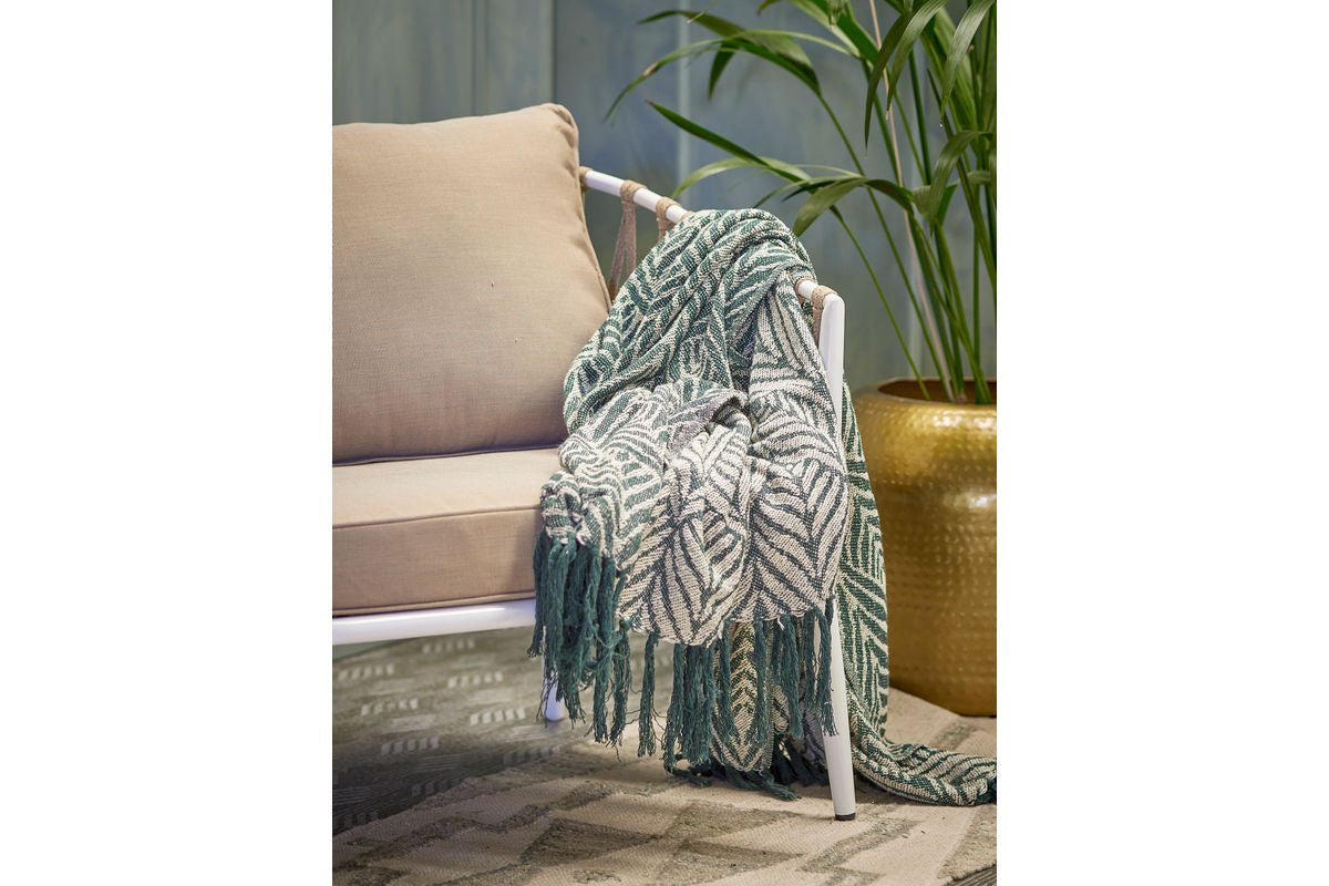 Verdea Bedspread – Recycled Cotton with Leaf Pattern