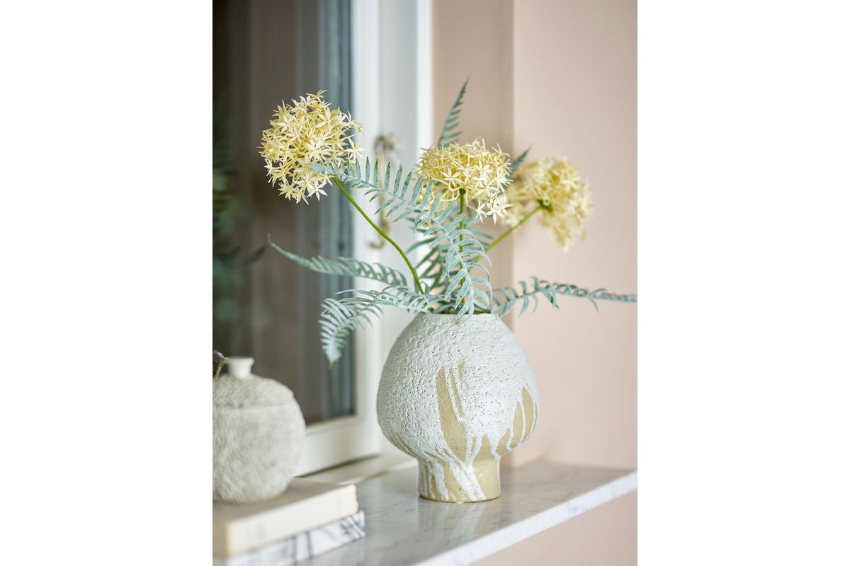 Vase „Lina“ – Naturfarbenes Steingut