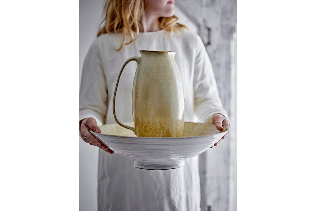 Krug Diana – Stoneware with Gold Glaze