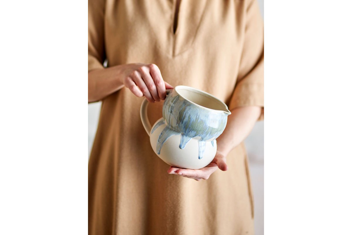 Milk Jug Avely – Stoneware with Reactive Glaze in Blue