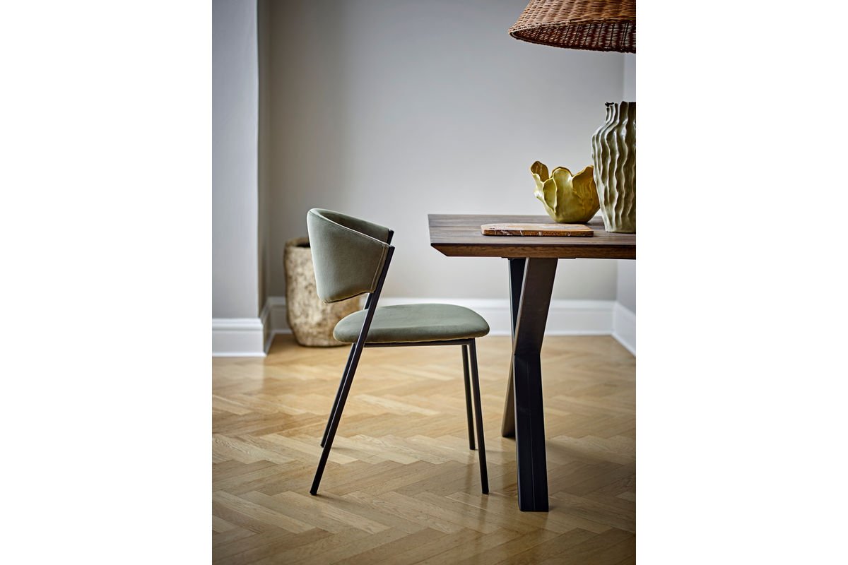 Auror Bowl – Sculptural Stoneware in Yellow