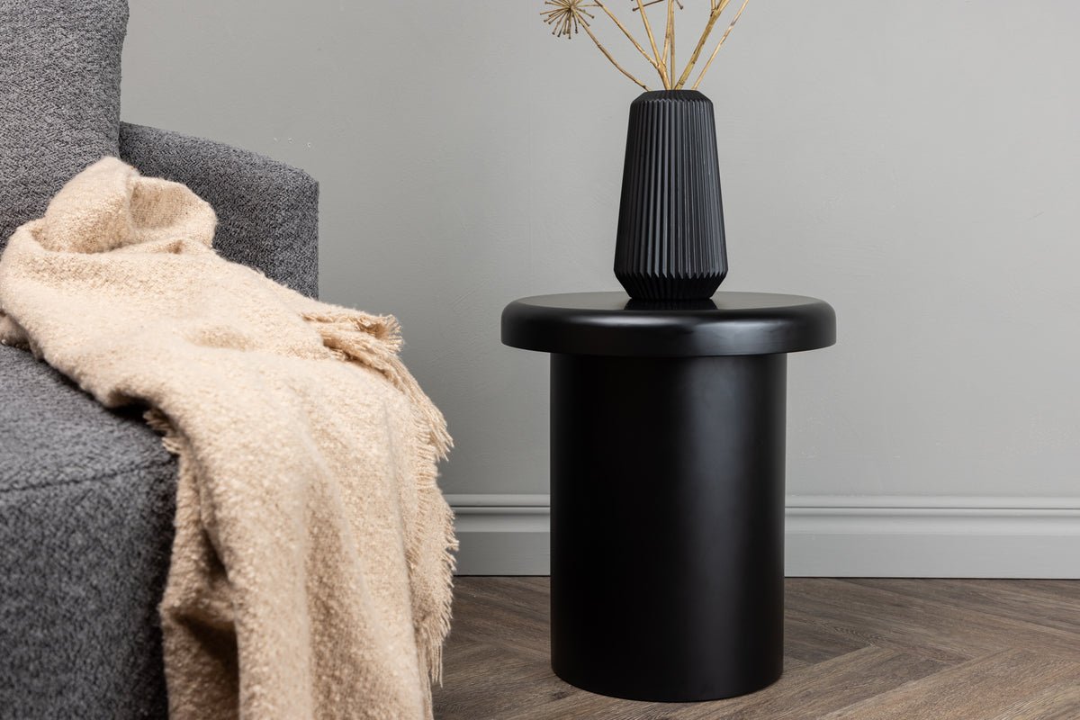 Side table Santana – in Black with round shape